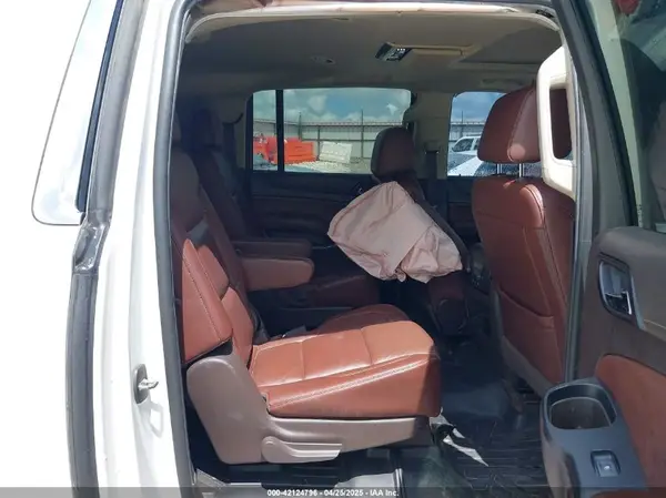 1GNSKJKC6JR402075 2018 CHEVROLET SUBURBAN - Image 8