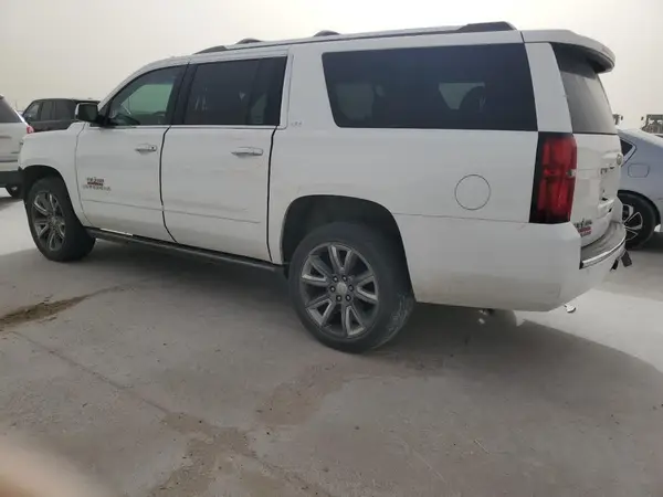 1GNSKJKC7GR163371 2016 CHEVROLET SUBURBAN - Image 2