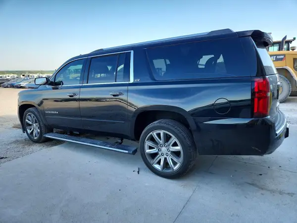 1GNSKJKC7GR471768 2016 CHEVROLET SUBURBAN - Image 2