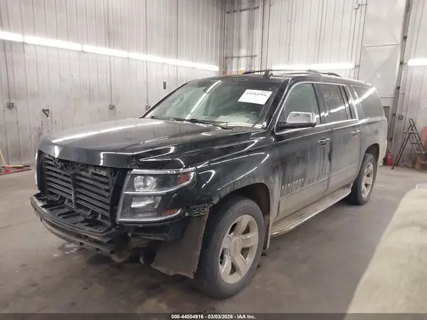 1GNSKJKC7HR119372 2017 CHEVROLET SUBURBAN - Image 2