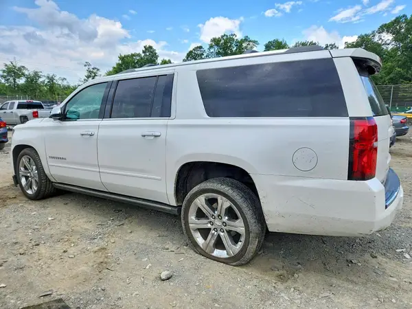1GNSKJKC7HR169785 2017 CHEVROLET SUBURBAN - Image 2