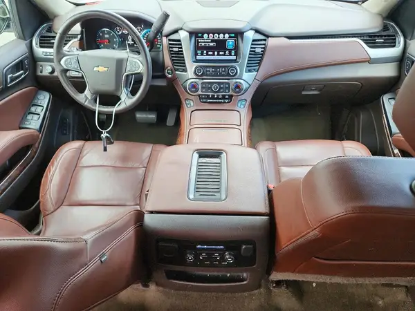 1GNSKJKC7HR169785 2017 CHEVROLET SUBURBAN - Image 8