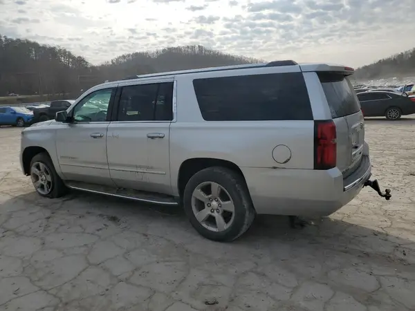 1GNSKJKC7HR224395 2017 CHEVROLET SUBURBAN - Image 2