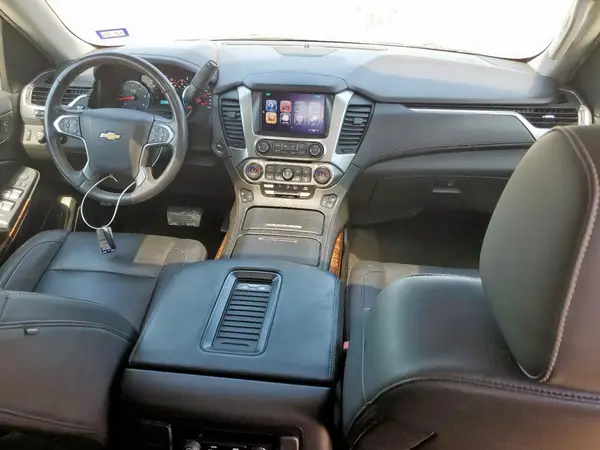 1GNSKJKC7HR316042 2017 CHEVROLET SUBURBAN - Image 8