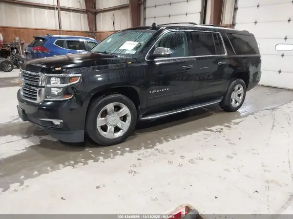 1GNSKJKC7HR336484 2017 CHEVROLET SUBURBAN - Image 2