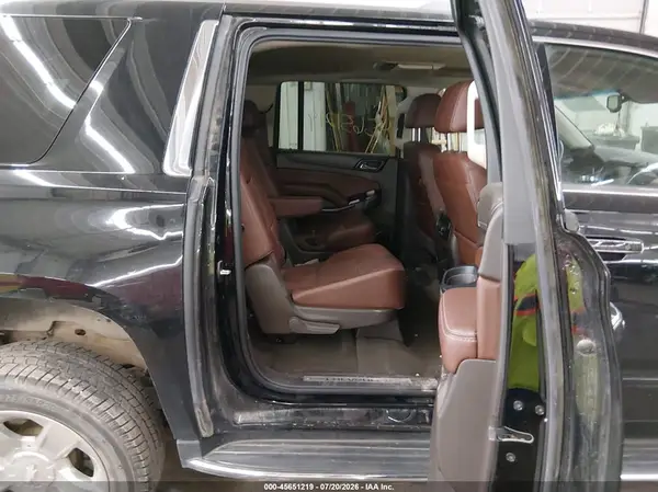 1GNSKJKC7HR404671 2017 CHEVROLET SUBURBAN - Image 8