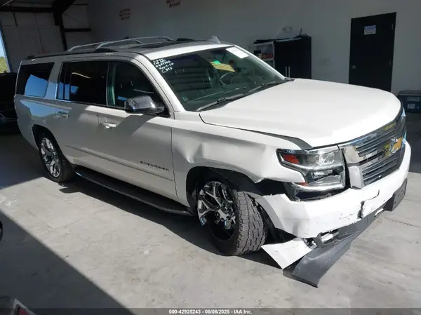 1GNSKJKC7JR196359 2018 CHEVROLET SUBURBAN - Image 1