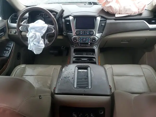 1GNSKJKC7JR217484 2018 CHEVROLET SUBURBAN - Image 8