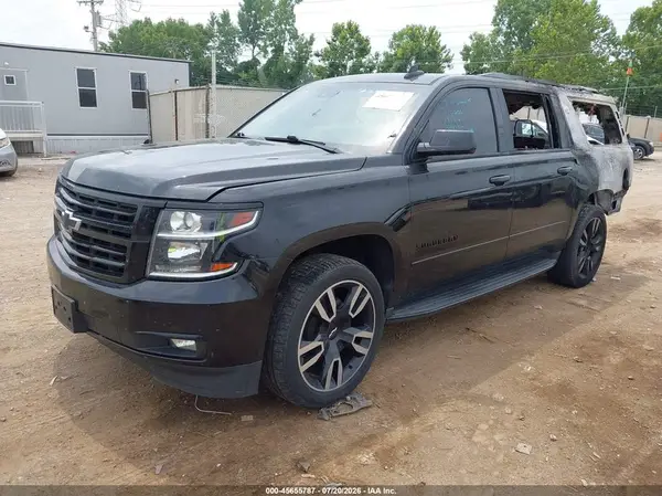1GNSKJKC7JR275319 2018 CHEVROLET SUBURBAN - Image 2