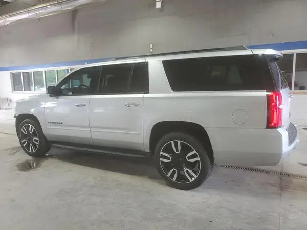1GNSKJKC7LR169889 2020 CHEVROLET SUBURBAN - Image 2