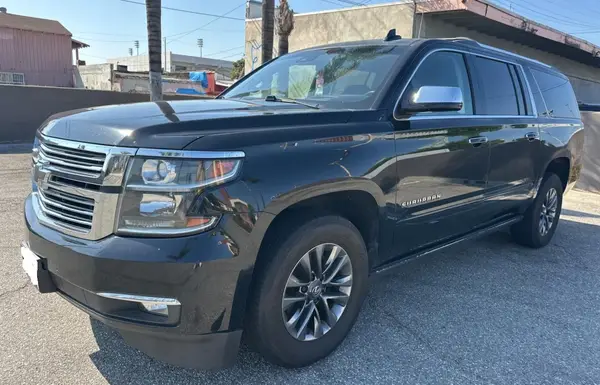 1GNSKJKC8GR118858 2016 CHEVROLET SUBURBAN - Image 2