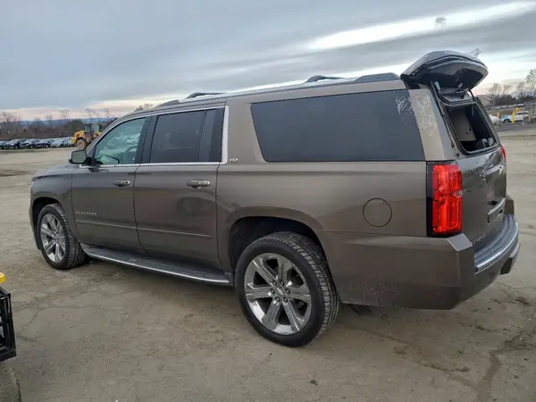 1GNSKJKC8GR123347 2016 CHEVROLET SUBURBAN - Image 2