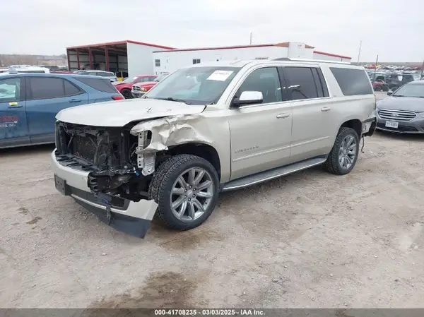 1GNSKJKC8GR133327 2016 CHEVROLET SUBURBAN - Image 2