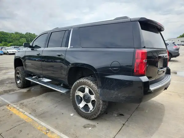 1GNSKJKC8GR263446 2016 CHEVROLET SUBURBAN - Image 2