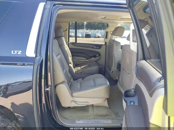 1GNSKJKC8GR446281 2016 CHEVROLET SUBURBAN - Image 8
