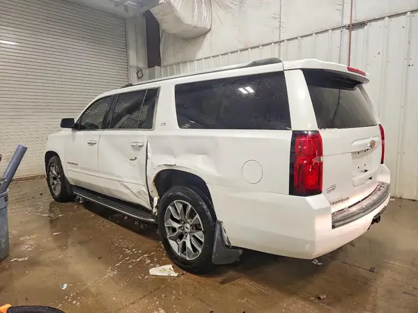 1GNSKJKC8GR464375 2016 CHEVROLET SUBURBAN - Image 2
