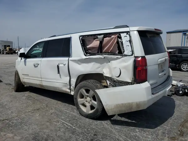 1GNSKJKC8HR112382 2017 CHEVROLET SUBURBAN - Image 2