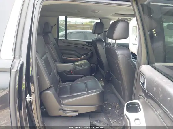 1GNSKJKC8HR175708 2017 CHEVROLET SUBURBAN - Image 8
