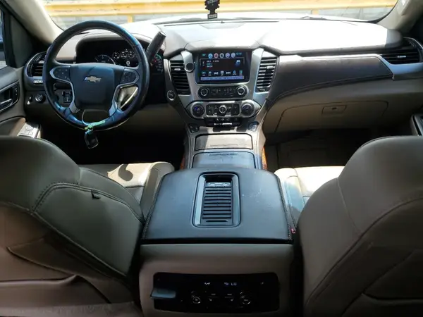 1GNSKJKC8HR209341 2017 CHEVROLET SUBURBAN - Image 8