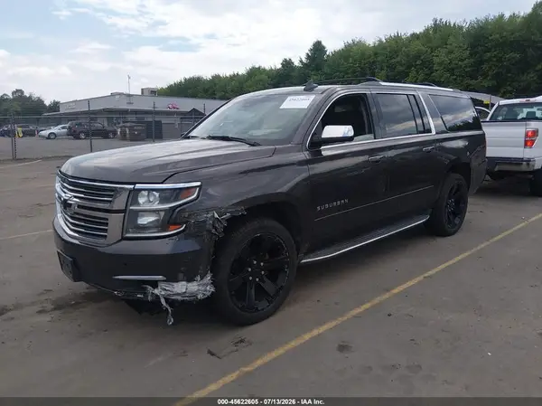 1GNSKJKC8HR231954 2017 CHEVROLET SUBURBAN - Image 2
