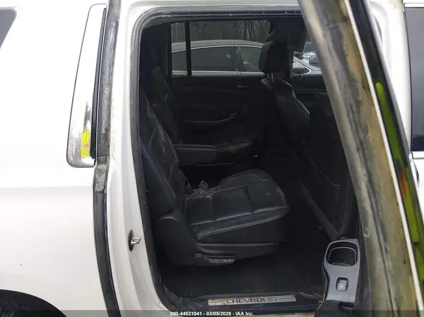 1GNSKJKC8HR259494 2017 CHEVROLET SUBURBAN - Image 8
