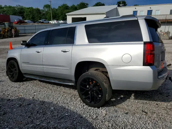 1GNSKJKC8JR122982 2018 CHEVROLET SUBURBAN - Image 2