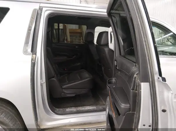1GNSKJKC8JR158025 2018 CHEVROLET SUBURBAN - Image 8