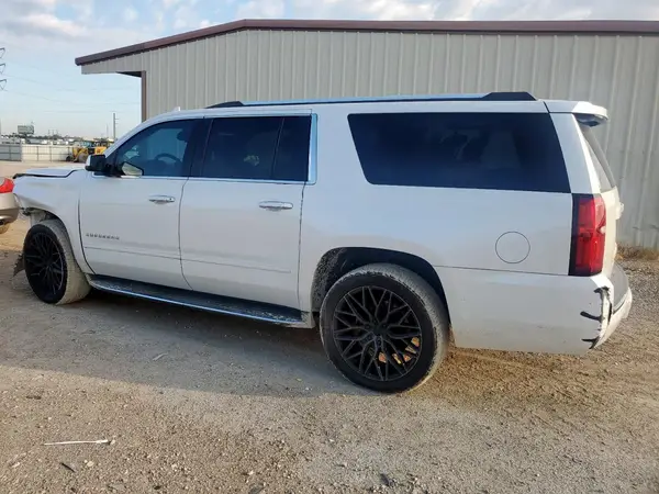 1GNSKJKC8JR173544 2018 CHEVROLET SUBURBAN - Image 2