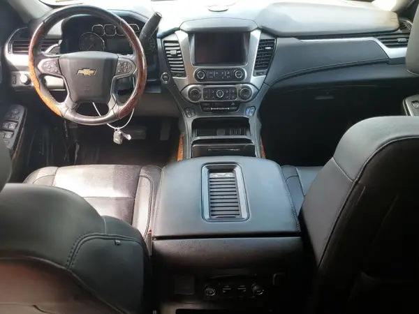 1GNSKJKC8JR343059 2018 CHEVROLET SUBURBAN - Image 8