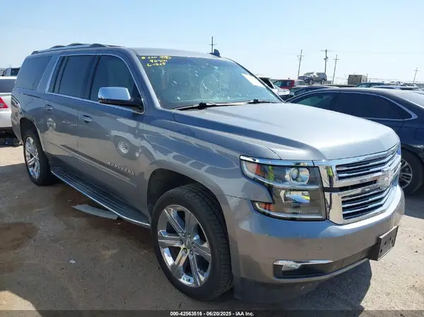 1GNSKJKC8JR349511 2018 CHEVROLET SUBURBAN - Image 1