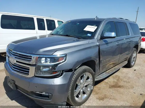 1GNSKJKC8JR349511 2018 CHEVROLET SUBURBAN - Image 2