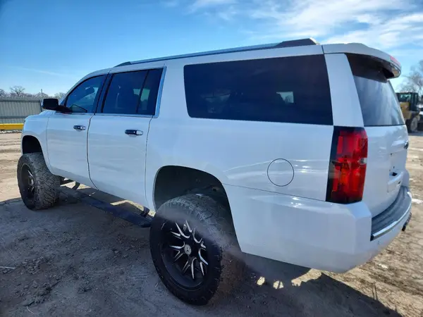 1GNSKJKC9GR117783 2016 CHEVROLET SUBURBAN - Image 2