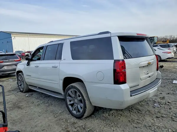 1GNSKJKC9GR174369 2016 CHEVROLET SUBURBAN - Image 2