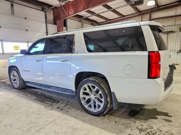 1GNSKJKC9GR320091 2016 CHEVROLET SUBURBAN - Image 2