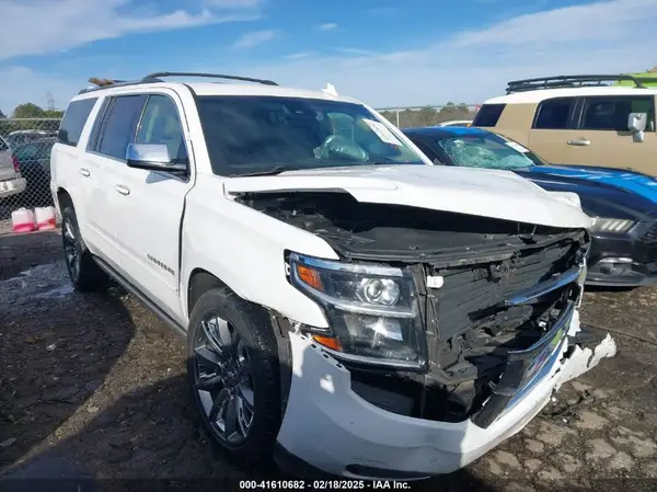 1GNSKJKC9HR117378 2017 CHEVROLET SUBURBAN - Image 1