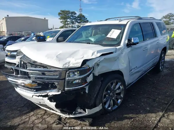 1GNSKJKC9HR117378 2017 CHEVROLET SUBURBAN - Image 2