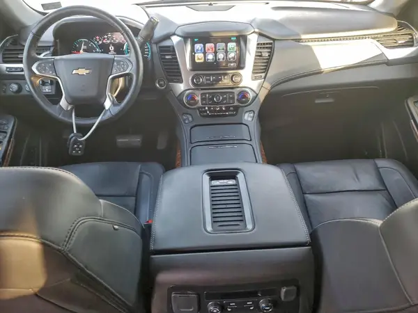 1GNSKJKC9HR136867 2017 CHEVROLET SUBURBAN - Image 8