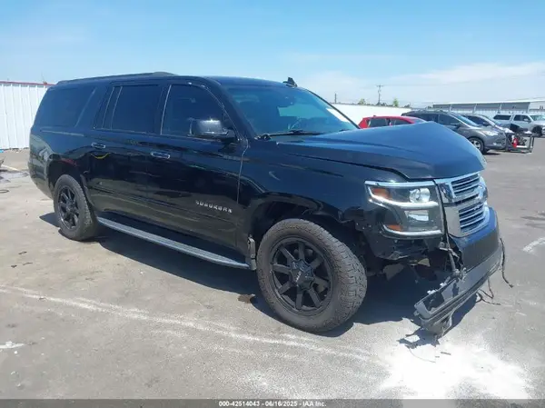 1GNSKJKC9HR217982 2017 CHEVROLET SUBURBAN - Image 1