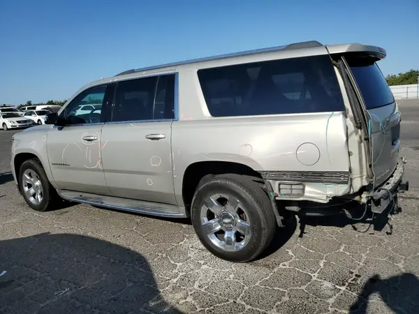 1GNSKJKC9HR296943 2017 CHEVROLET SUBURBAN - Image 2