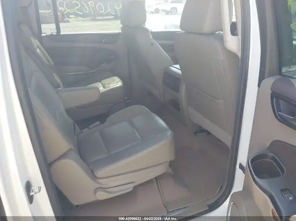 1GNSKJKC9JR323192 2018 CHEVROLET SUBURBAN - Image 8