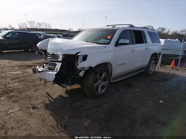 1GNSKJKCXGR126766 2016 CHEVROLET SUBURBAN - Image 2