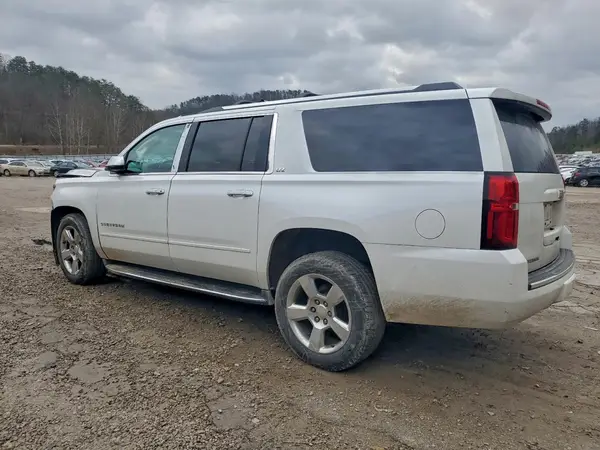1GNSKJKCXGR221571 2016 CHEVROLET SUBURBAN - Image 2