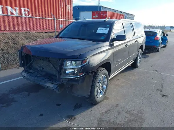 1GNSKJKCXGR272231 2016 CHEVROLET SUBURBAN - Image 2