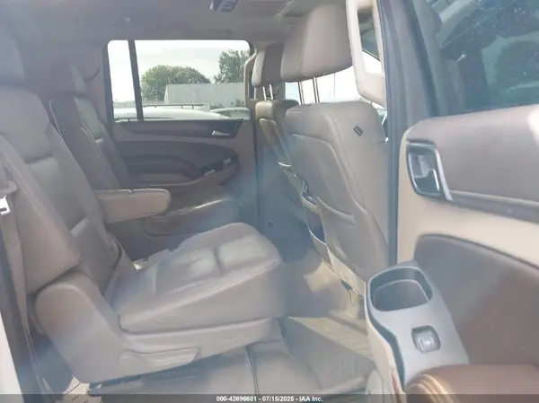 1GNSKJKCXGR300741 2016 CHEVROLET SUBURBAN - Image 8