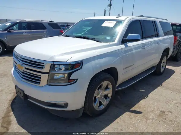 1GNSKJKCXGR421608 2016 CHEVROLET SUBURBAN - Image 2