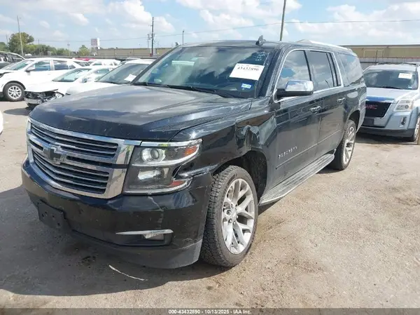 1GNSKJKCXGR462014 2016 CHEVROLET SUBURBAN - Image 2