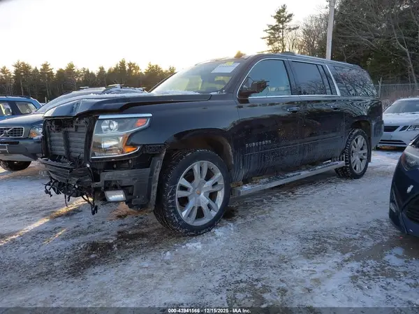 1GNSKJKCXHR246505 2017 CHEVROLET SUBURBAN - Image 2