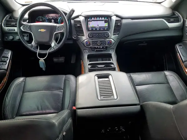 1GNSKJKCXHR370046 2017 CHEVROLET SUBURBAN - Image 8