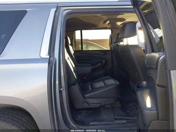 1GNSKJKCXJR181144 2018 CHEVROLET SUBURBAN - Image 8