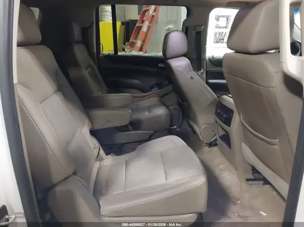 1GNSKJKCXJR185923 2018 CHEVROLET SUBURBAN - Image 8